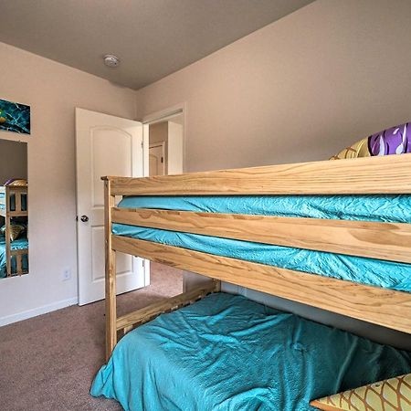 Modern Coastal Condo With Patio 1 Mi To Beaches! Carolina Beach Εξωτερικό φωτογραφία
