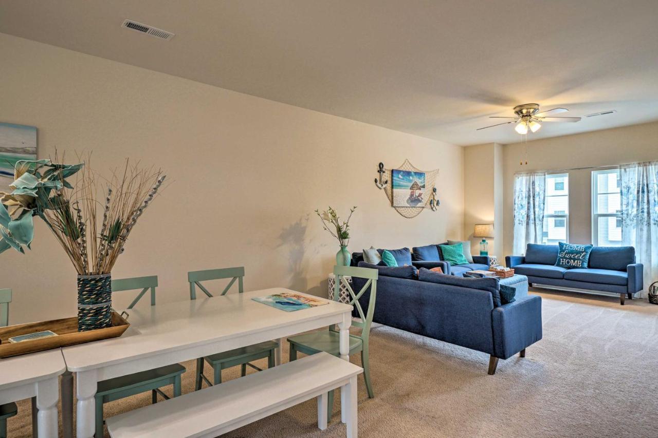 Modern Coastal Condo With Patio 1 Mi To Beaches! Carolina Beach Εξωτερικό φωτογραφία