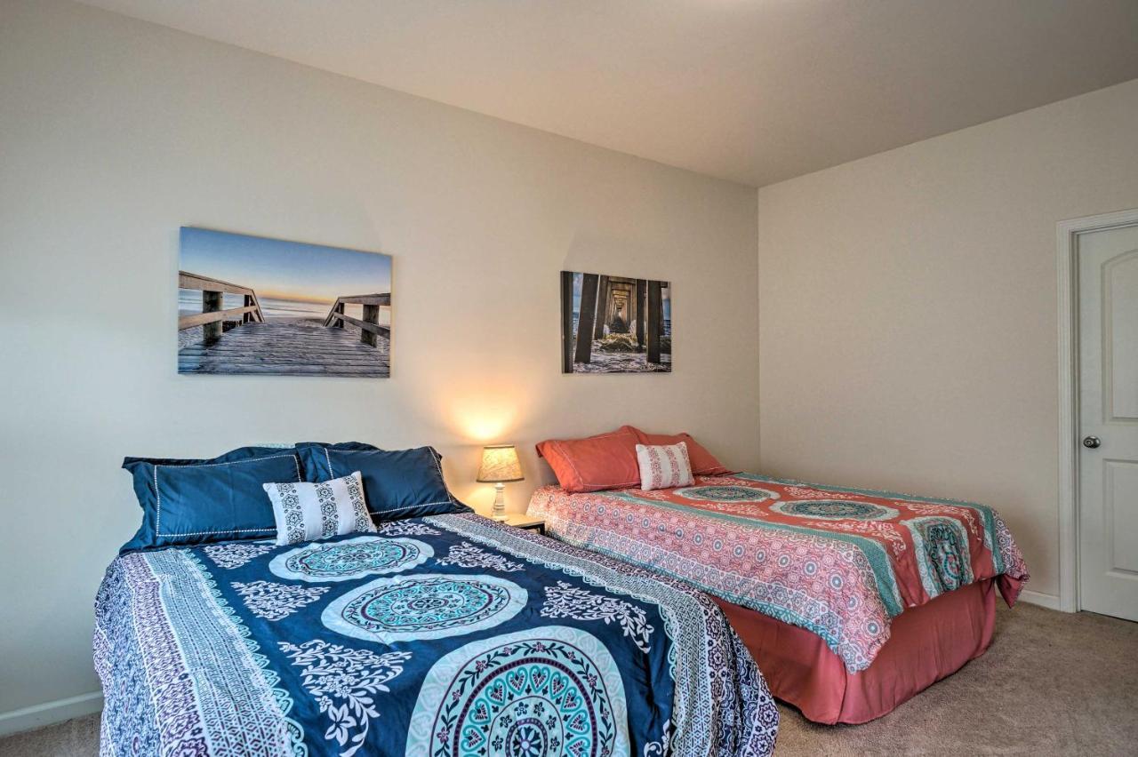 Modern Coastal Condo With Patio 1 Mi To Beaches! Carolina Beach Εξωτερικό φωτογραφία