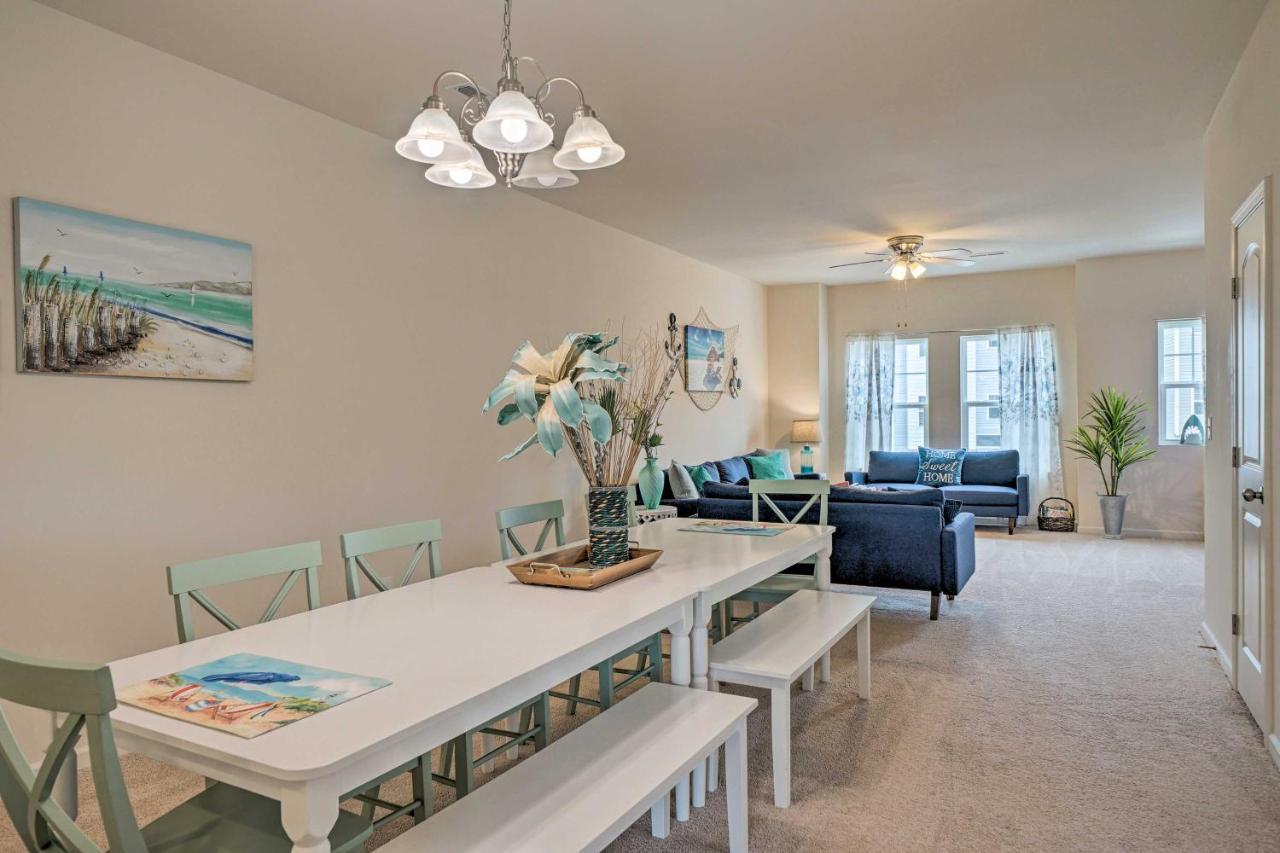 Modern Coastal Condo With Patio 1 Mi To Beaches! Carolina Beach Εξωτερικό φωτογραφία