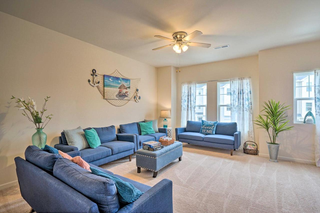 Modern Coastal Condo With Patio 1 Mi To Beaches! Carolina Beach Εξωτερικό φωτογραφία